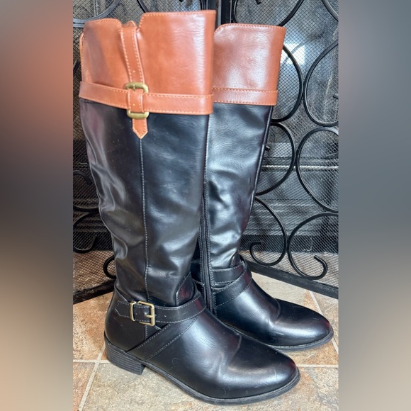 Women’s Rampage Black boots with brown strip at top riding boots - Picture 3 of 10